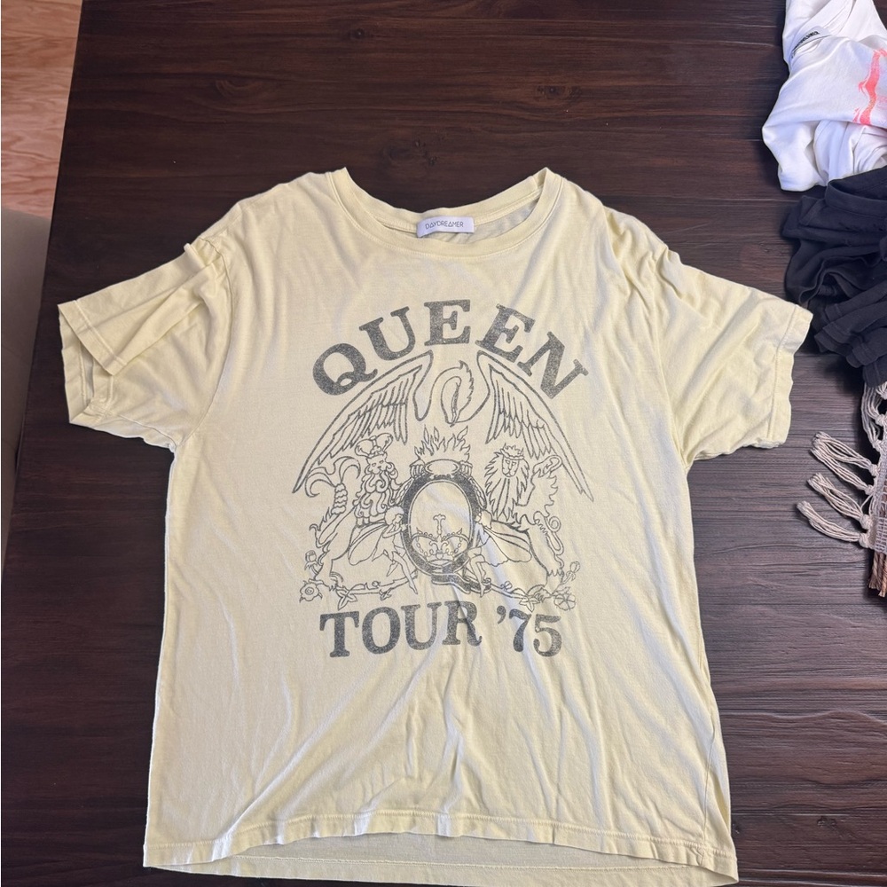Daydreamer Queen Graphic Tee